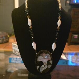 Elegant Black and White Floral Pendant Necklace